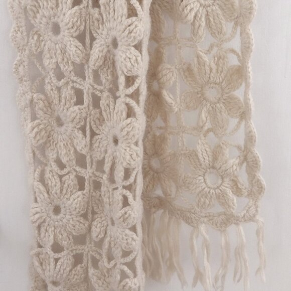 Rip Curl Crochet Cream Snowflake Scarf - Picture 1 of 3